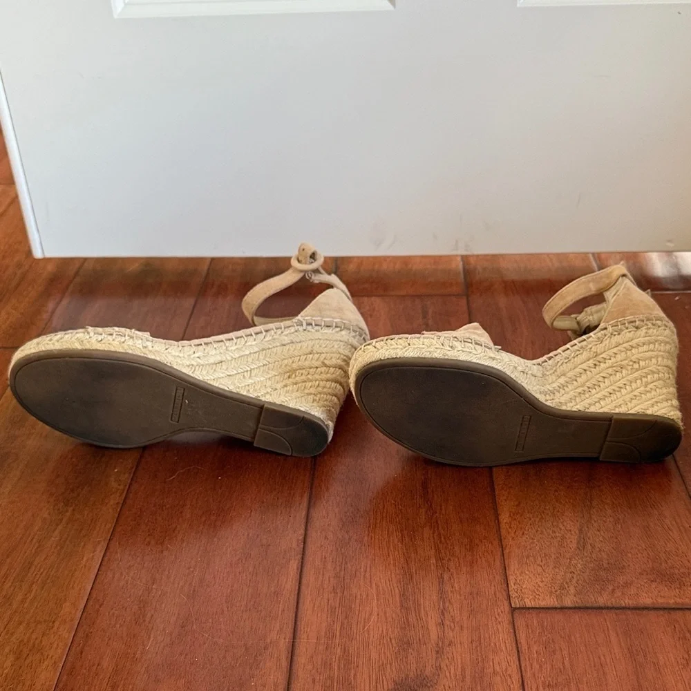 Marc Fisher Tan Wedge Sandals Size 10